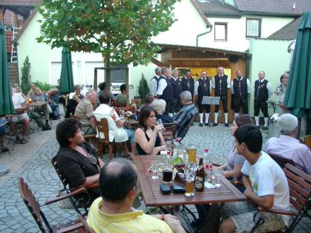 Landgasthof - Hotel Zum Stern Linden  ภายนอก รูปภาพ